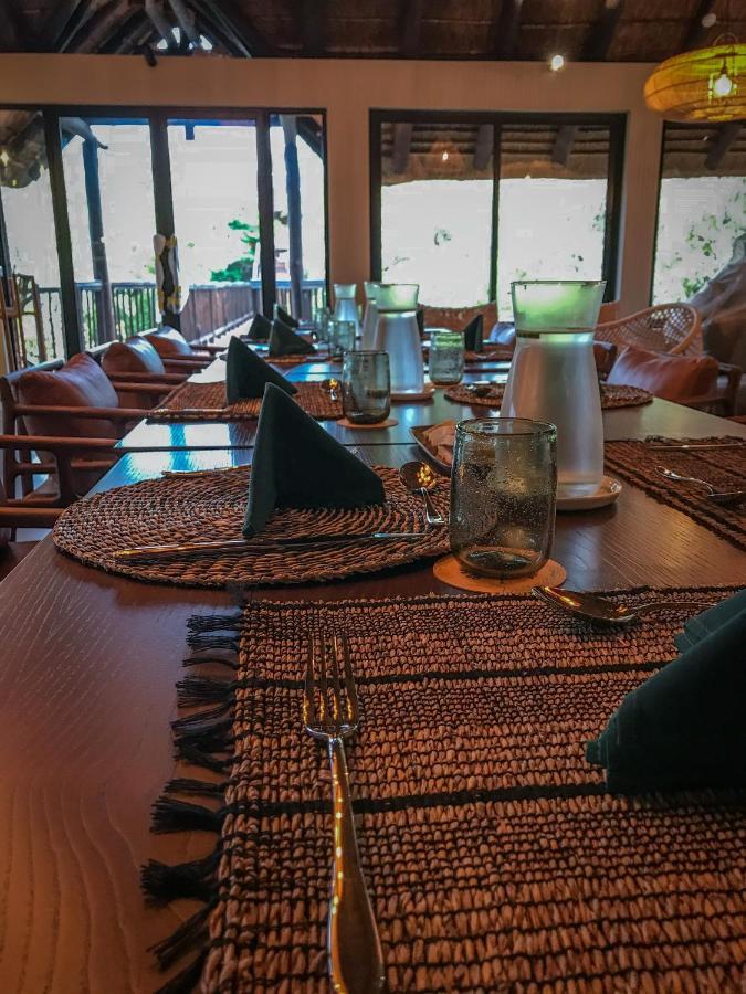 Laluka Safari Lodge - Welgevonden Vadrezervátum Kültér fotó