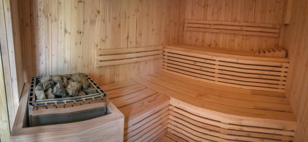 Laluka Safari Lodge - Welgevonden Vadrezervátum Kültér fotó